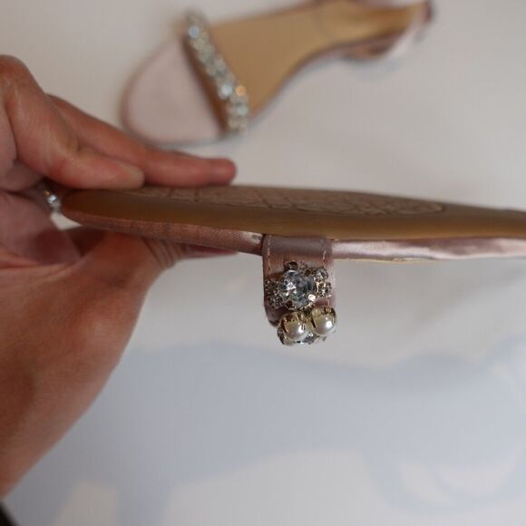 BADGLEY MISCHKA jewel flat sandals rose pink size 6.5 - Picture 2 of 10